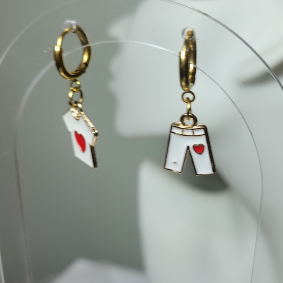 LOVE A NURSE EARRINGS. SCRUBS HUGGIE HEARTS RN - Picture 3 of 3